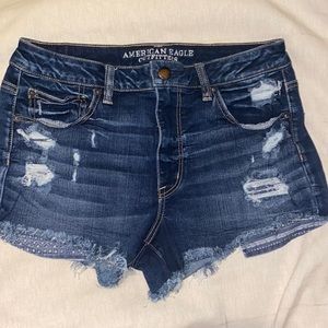 AMERICAN EAGLE OUTFITTERS HI-RISE FESTIVAL Size 12 Distressed